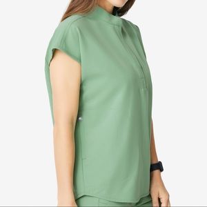 FIGS Jade Rafaela Scrub Top - SMALL